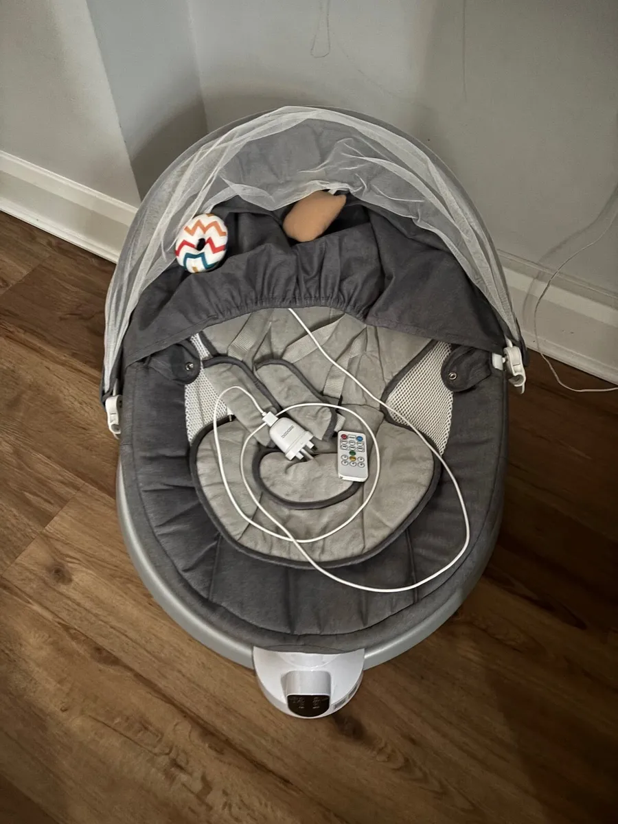 Electric Baby swing - Image 2