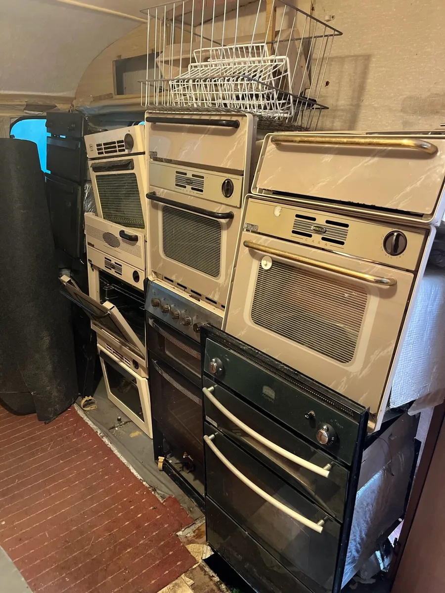 Caravan parts, windows & panels - Image 2