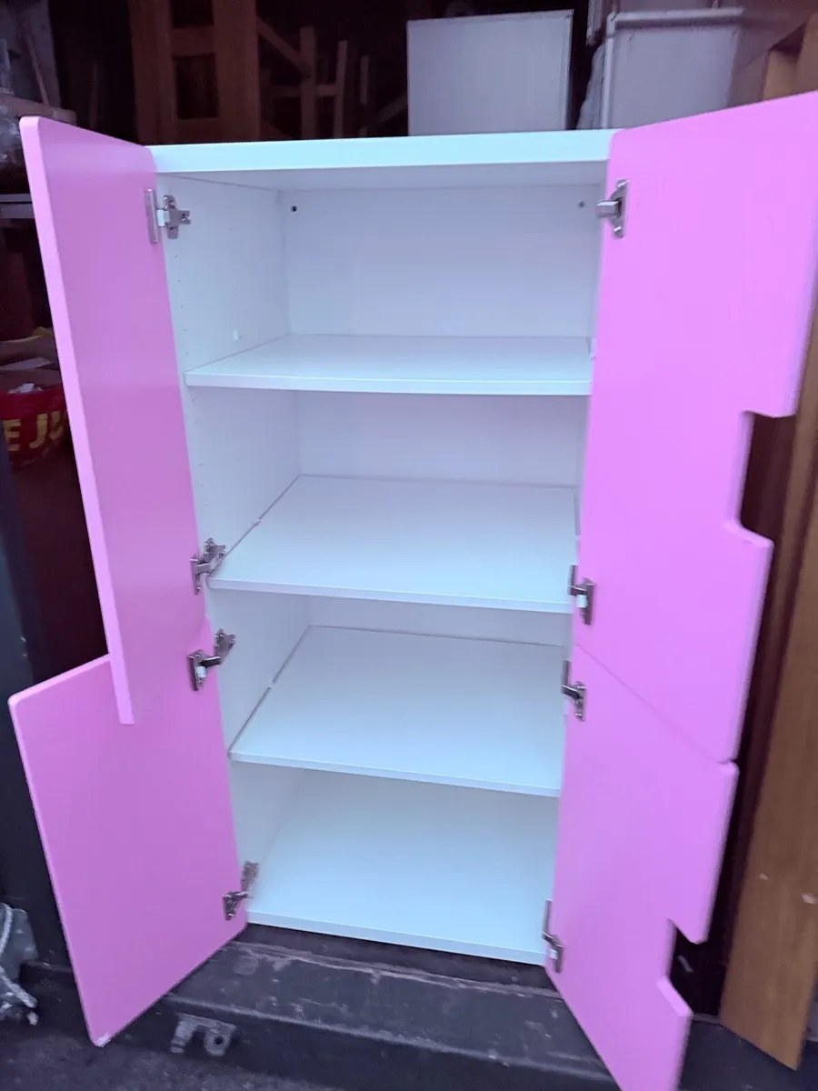 Little wardrobe - Image 1