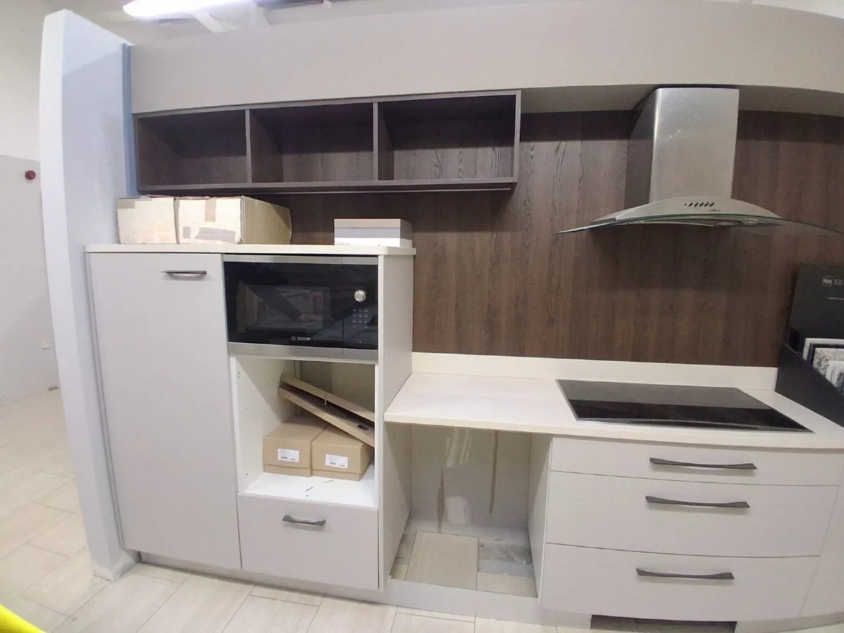 Quartz Silestone Countertops - Image 1
