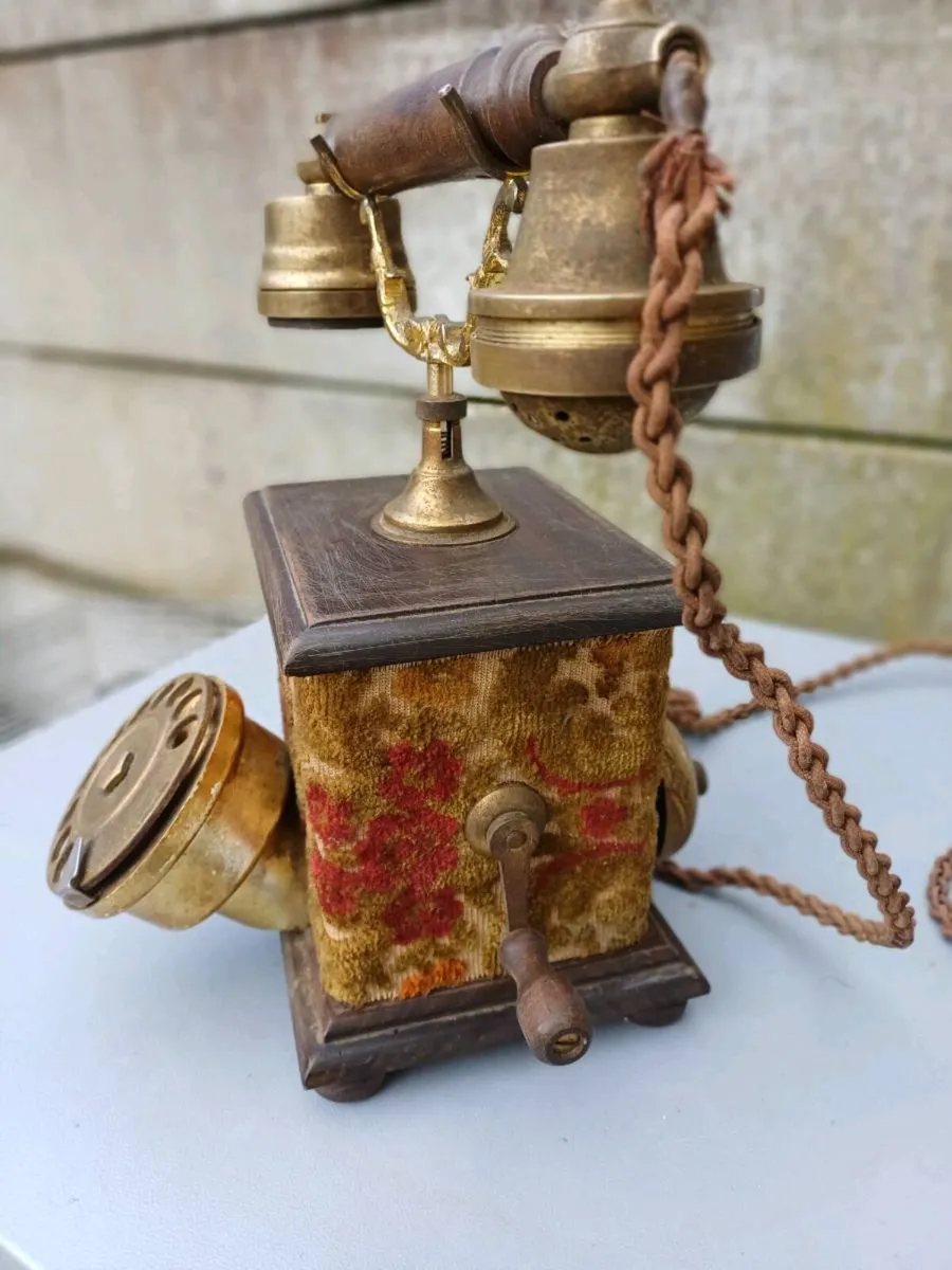 Vintage Telcer Analogue Telephone - Image 4