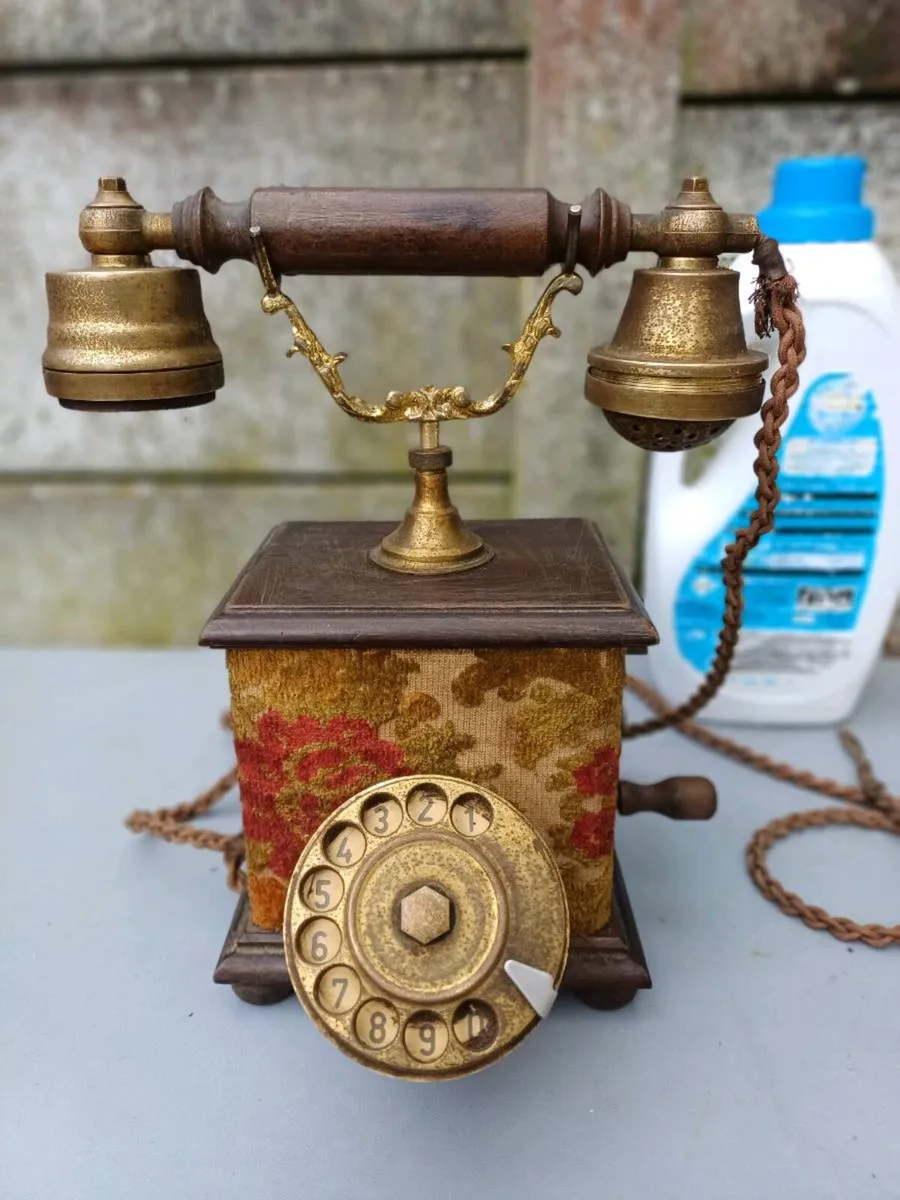 Vintage Telcer Analogue Telephone - Image 2