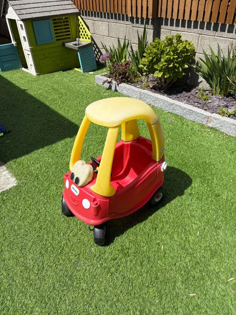 Little Tikes Outdoor car - Image 1