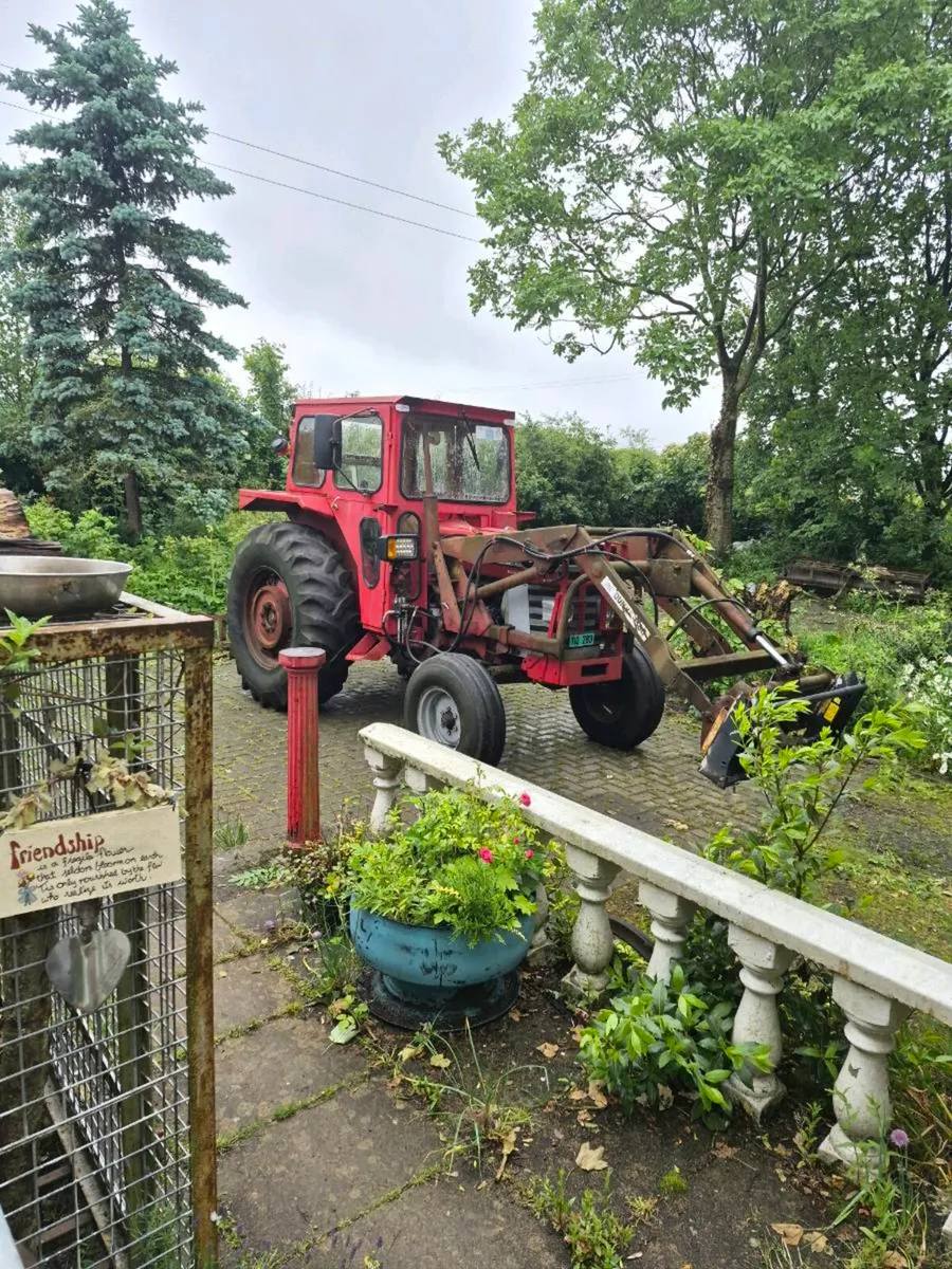 Massey Ferguson 178 with Quickie Loader - Image 1
