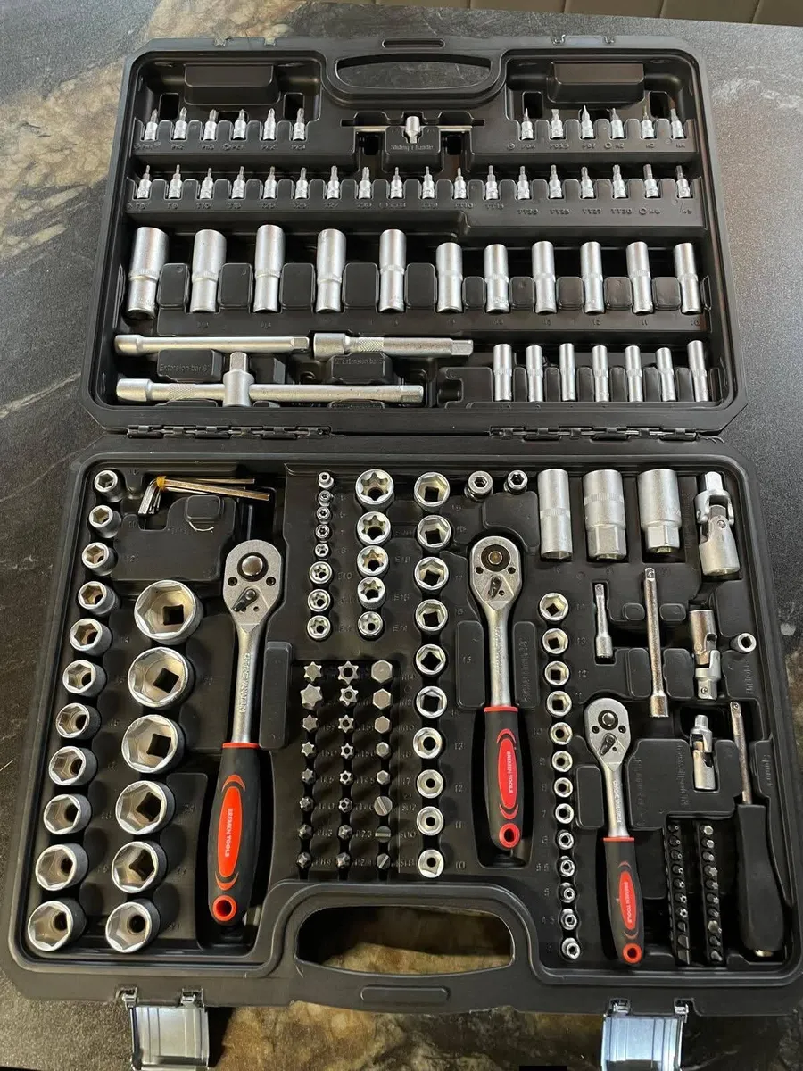MUNICH TOOLS 172PC SOCKET SET