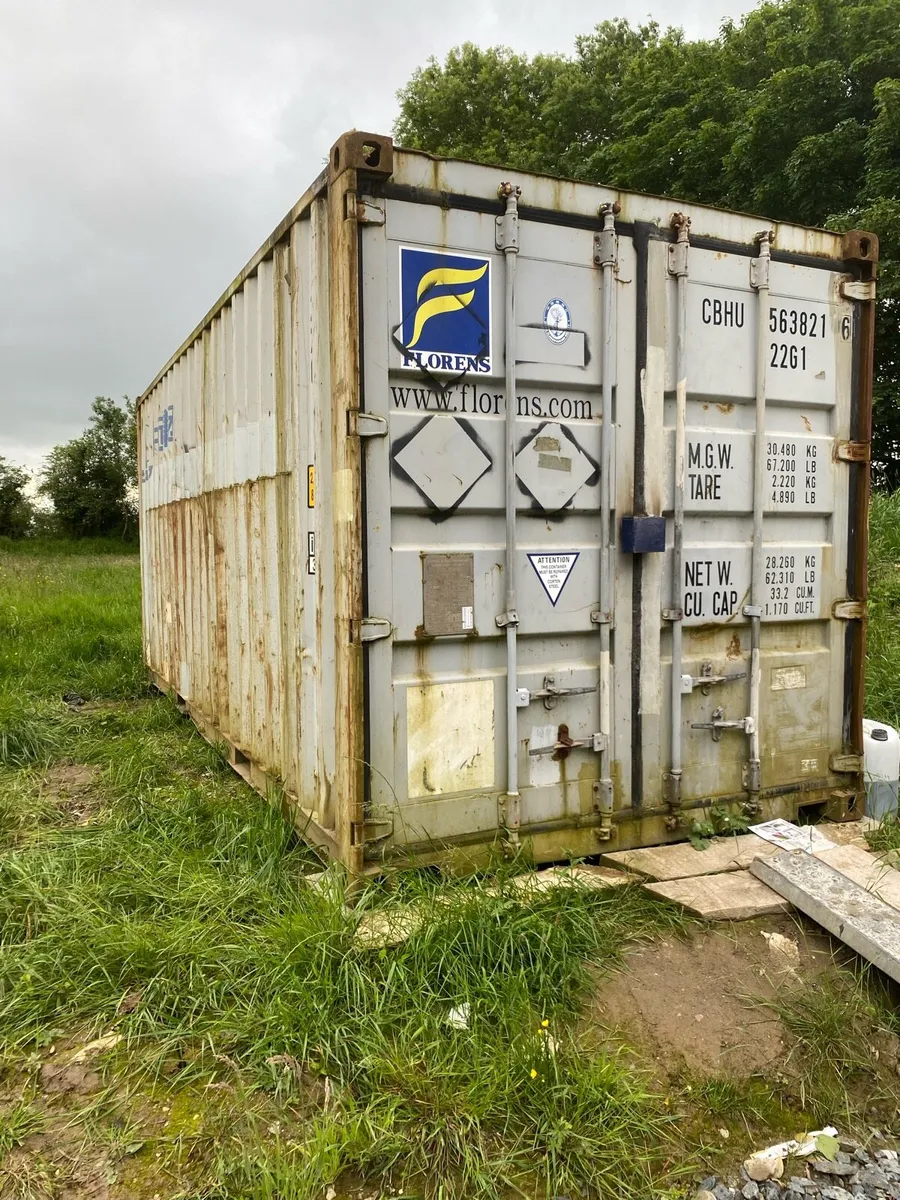 Shipping container - Image 1