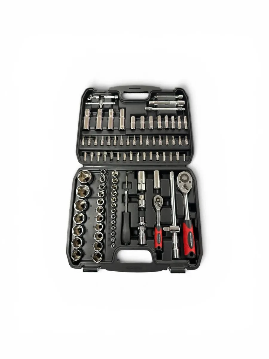 BRAND NEW 100PC SOCKET SET