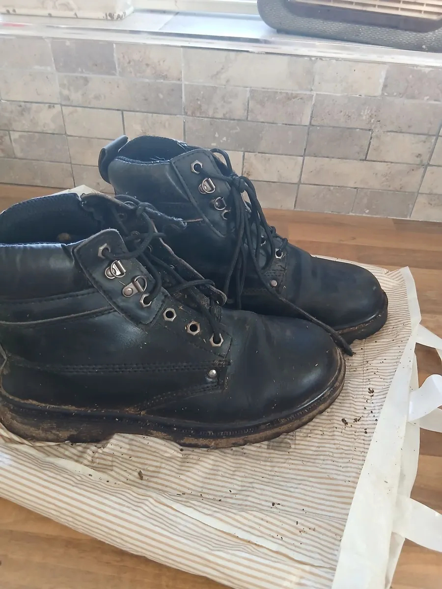 Hardtoe workboots