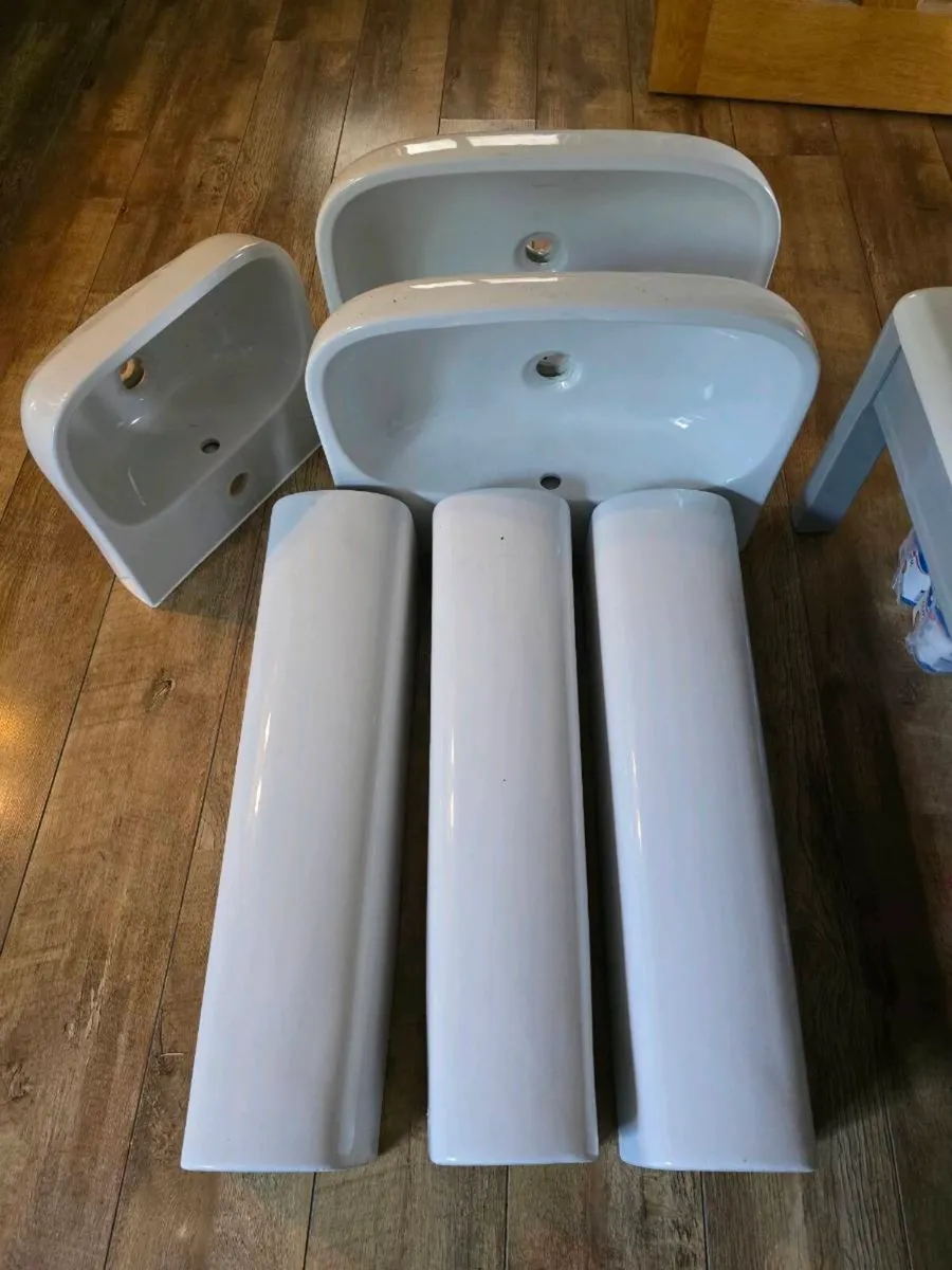Bathroom sinks