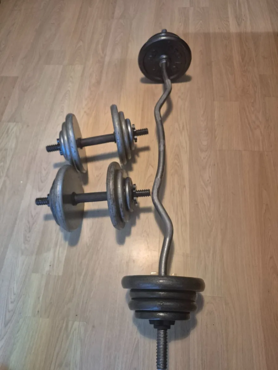 Curl bar & dumbbells