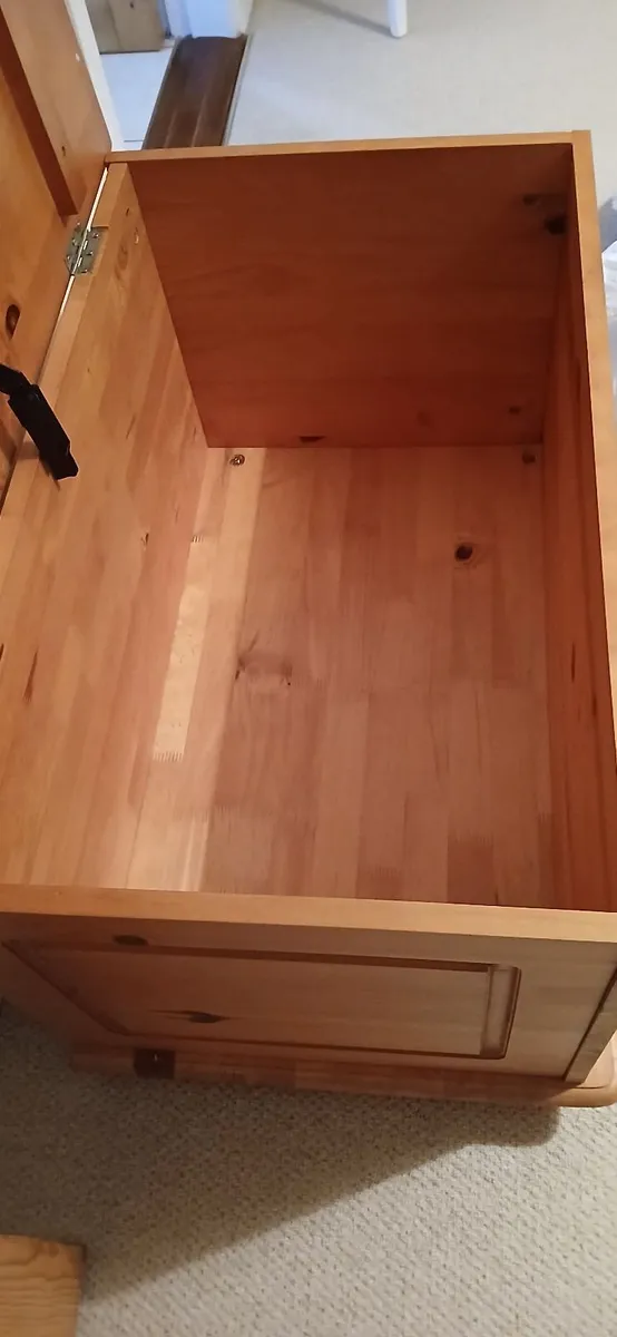 Pine Storage chest - Image 4