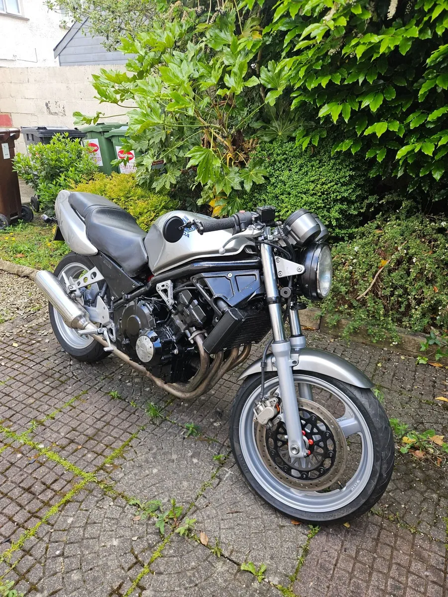 Honda CB400 - Image 1