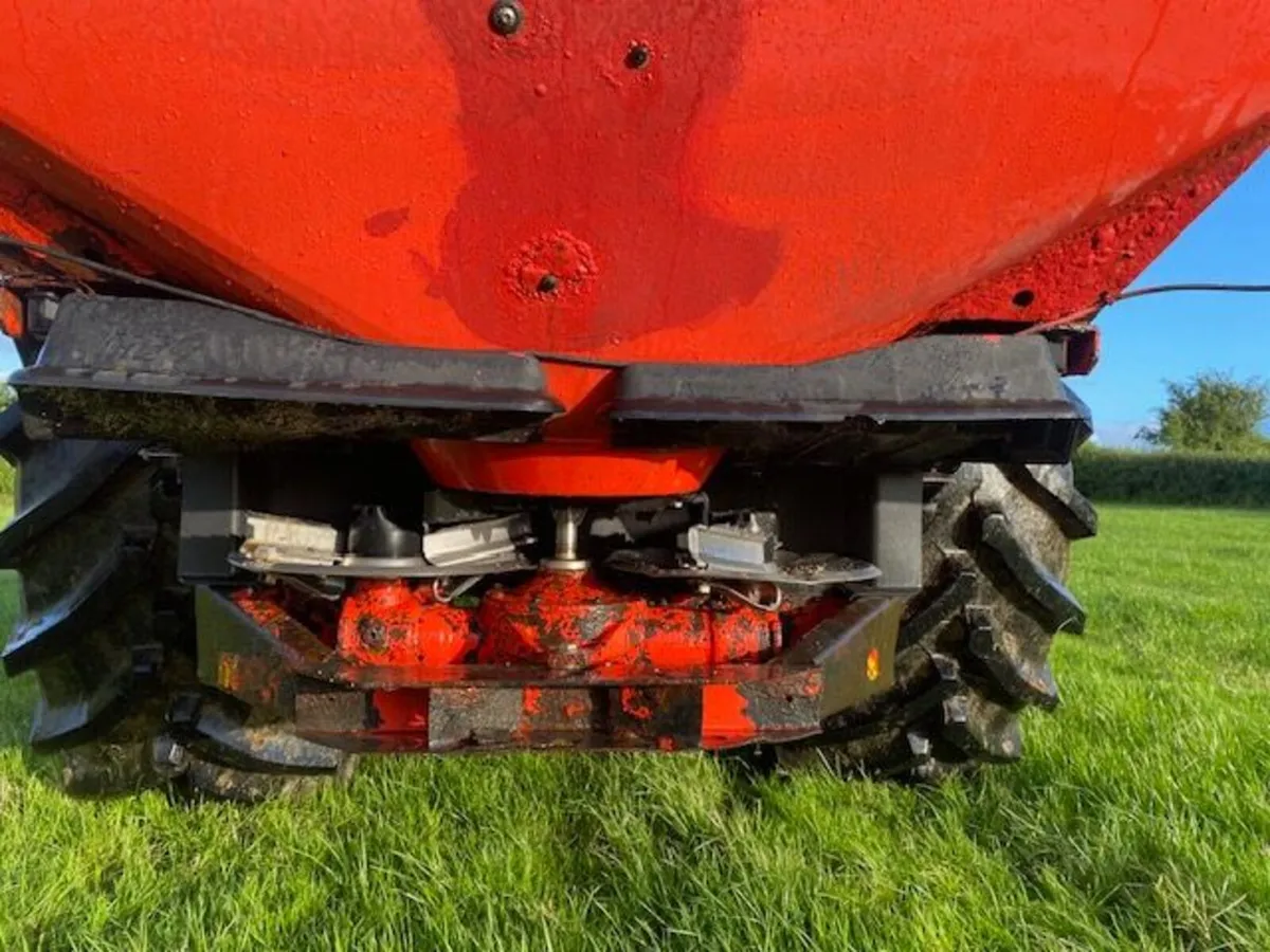 fertiliser spreader - Image 4