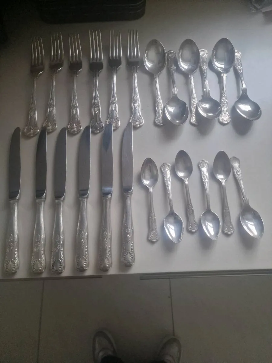 Silver sheffield cutlery