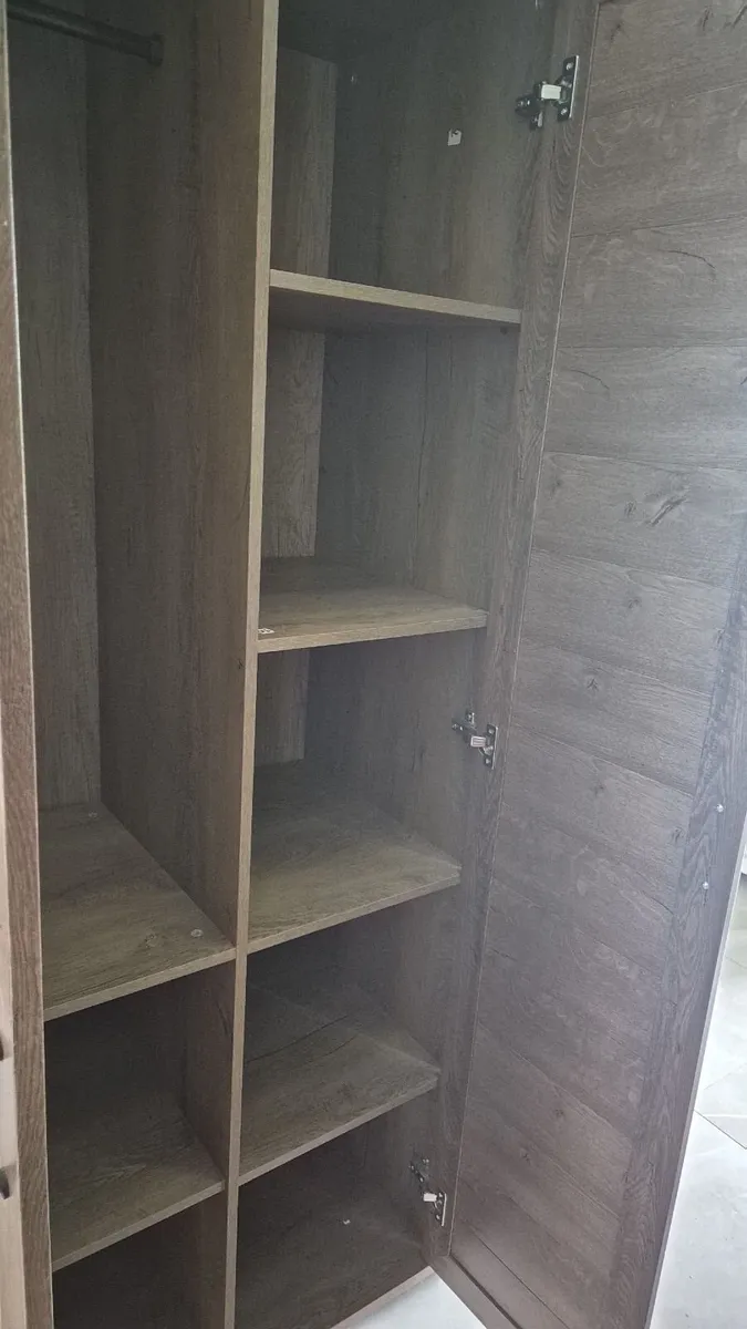 Wardrobe - Image 3