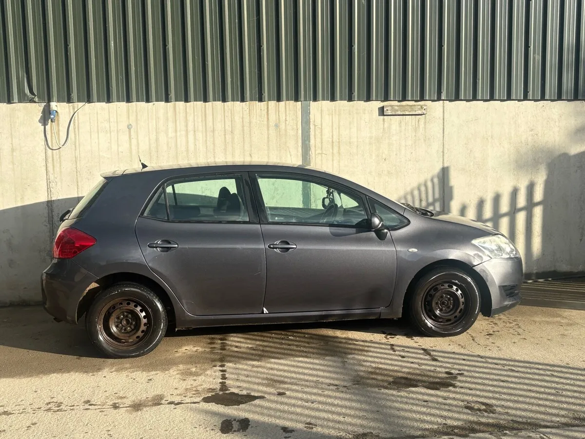 2009 Toyota Auris for parts - Image 3