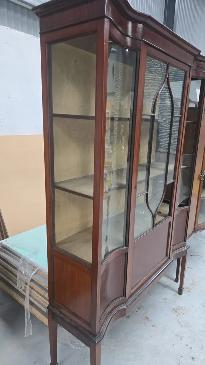 Cabinet - Image 3