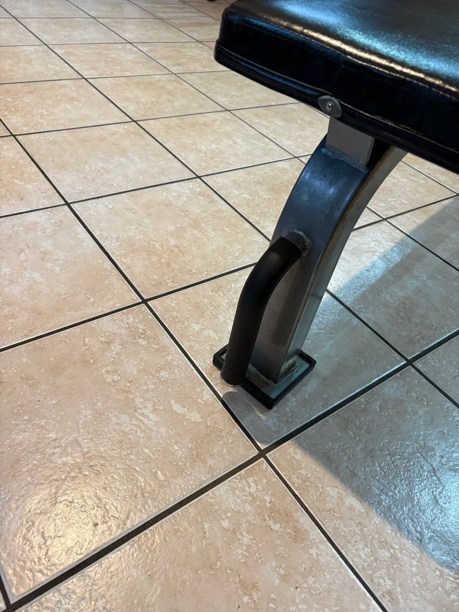 STURDY WEIGHT BENCH, BARGAIN!! - Image 3