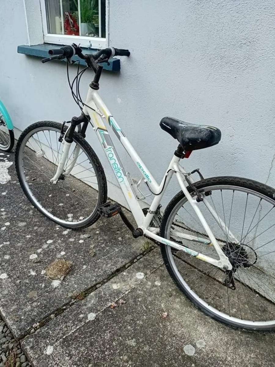 bicycle HYBRID 6 gears - Image 1