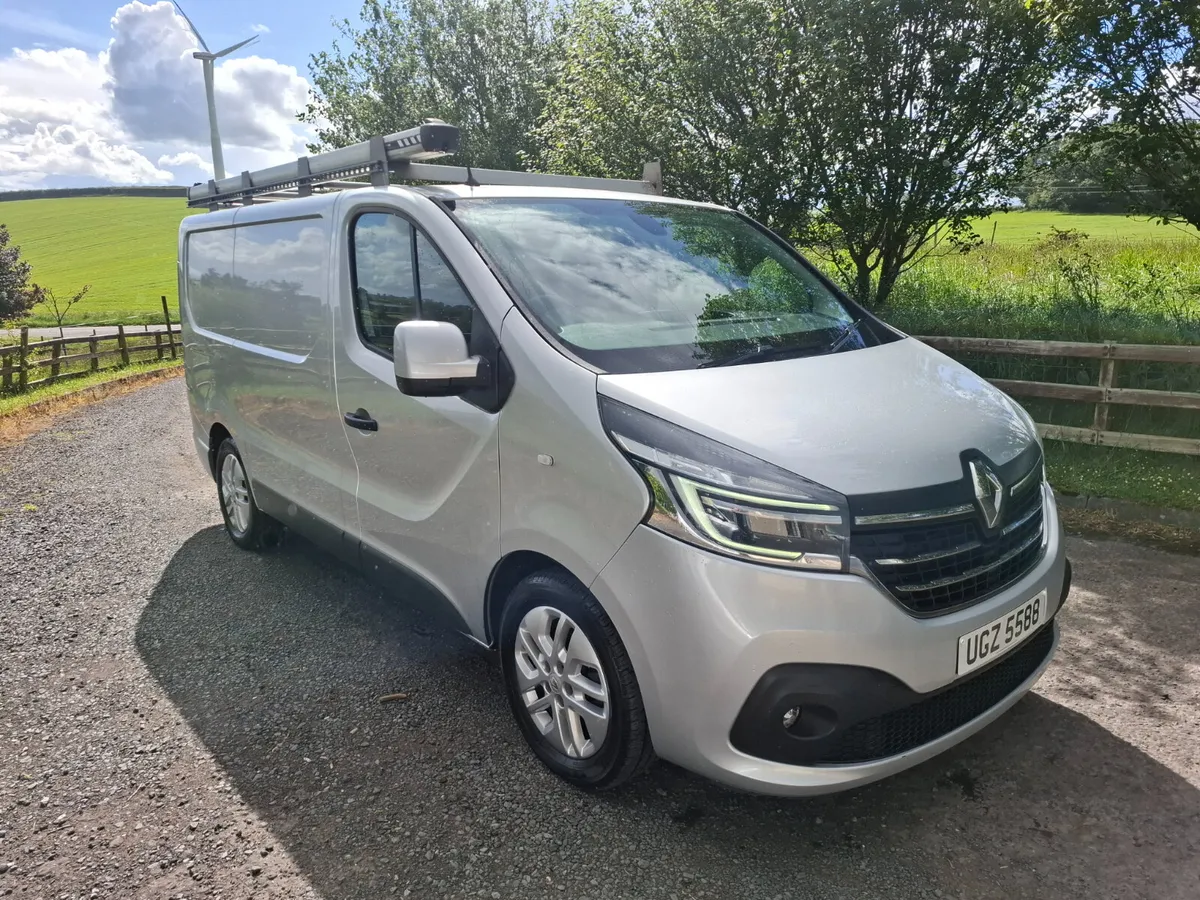 2021 Renault Trafic sport - Image 1
