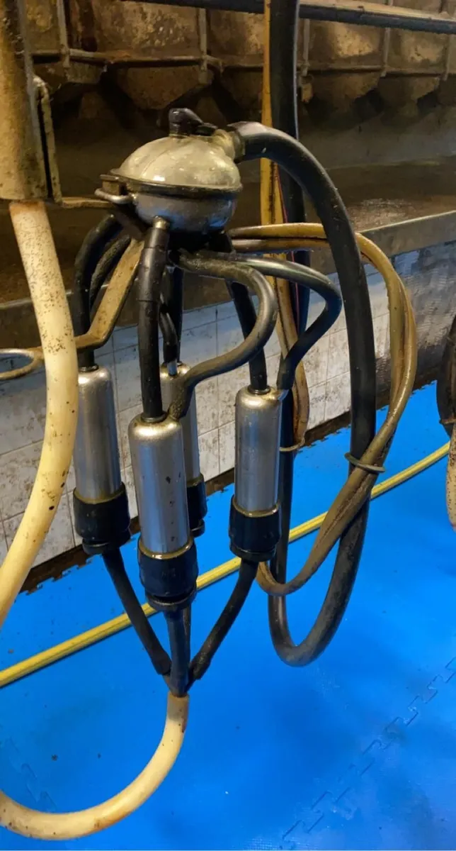 Fullwood Parlour - Image 2
