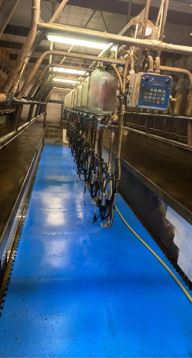 Fullwood Parlour - Image 1