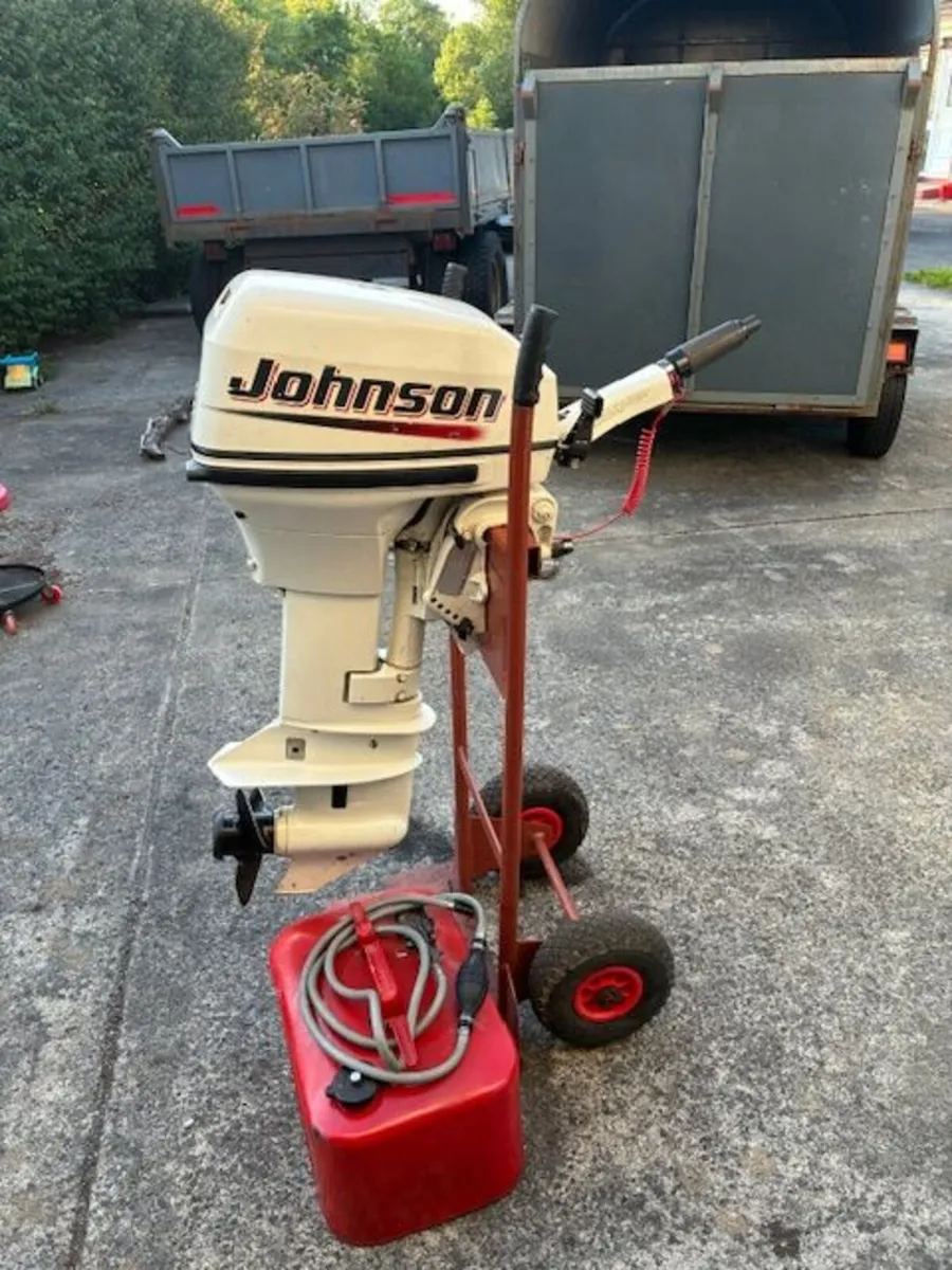 15 HP outboard engine - Image 2