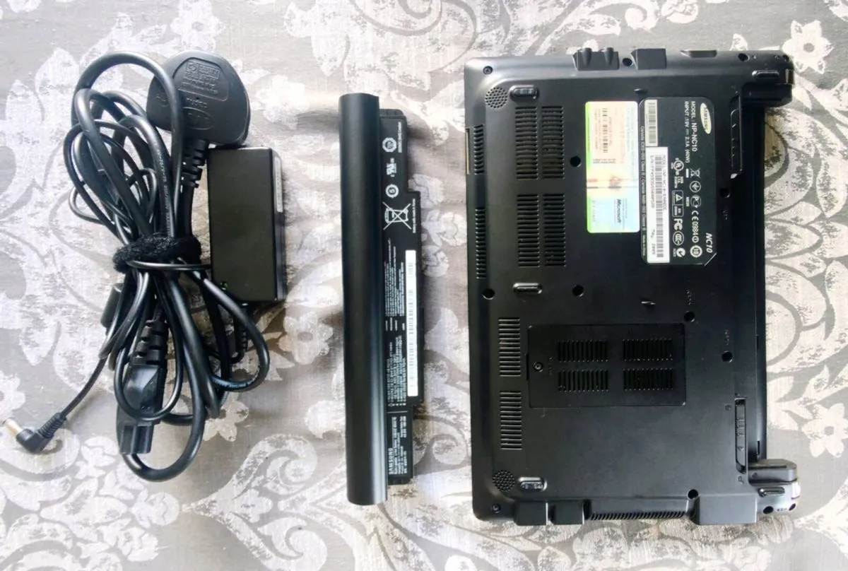 Samsung Netbook - Image 3