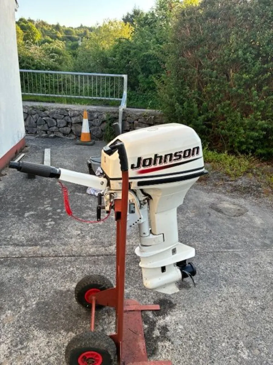 15 HP outboard engine - Image 4