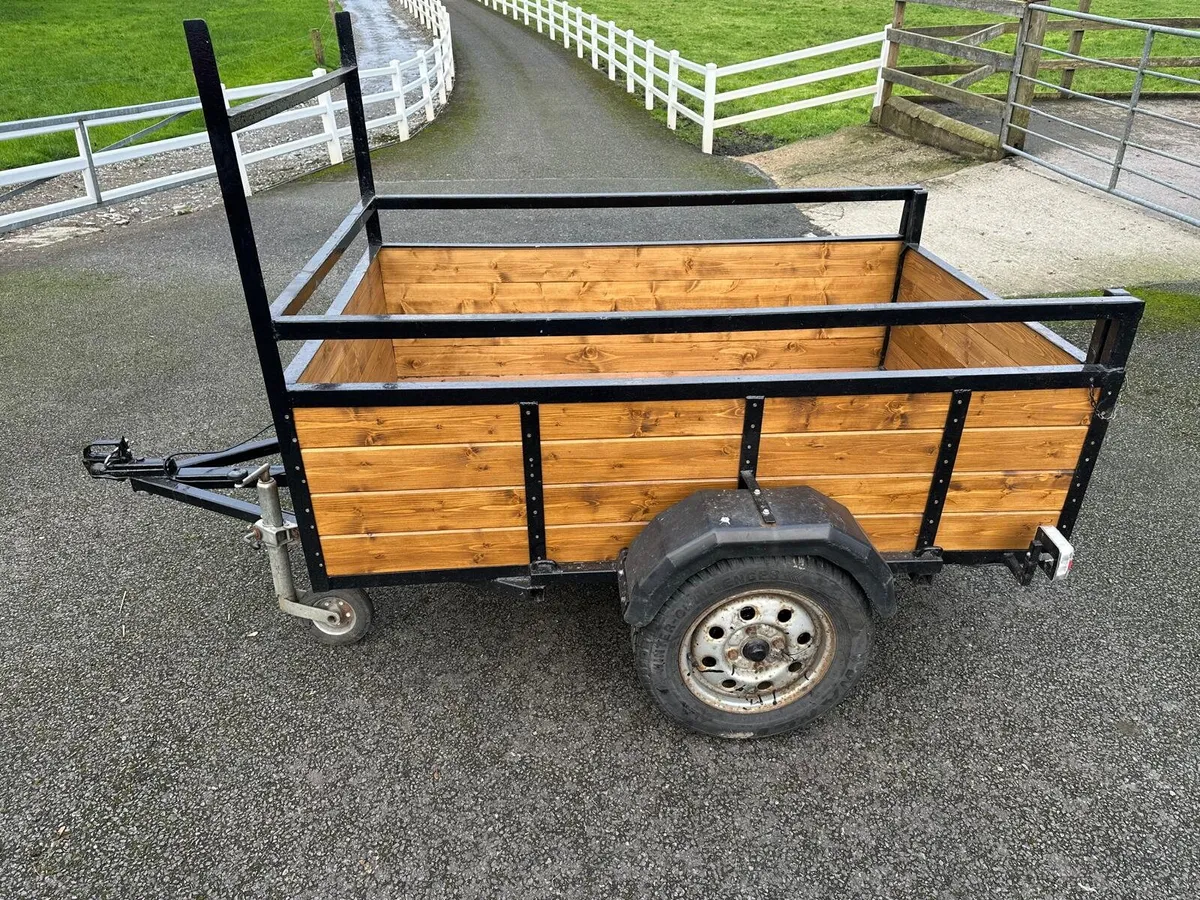 Trailers - Image 2
