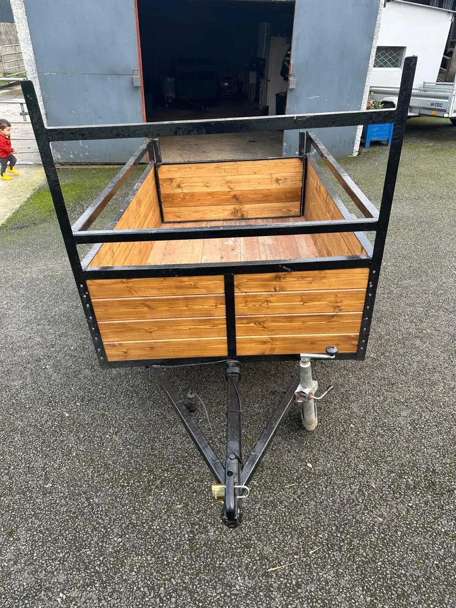 Trailers - Image 4