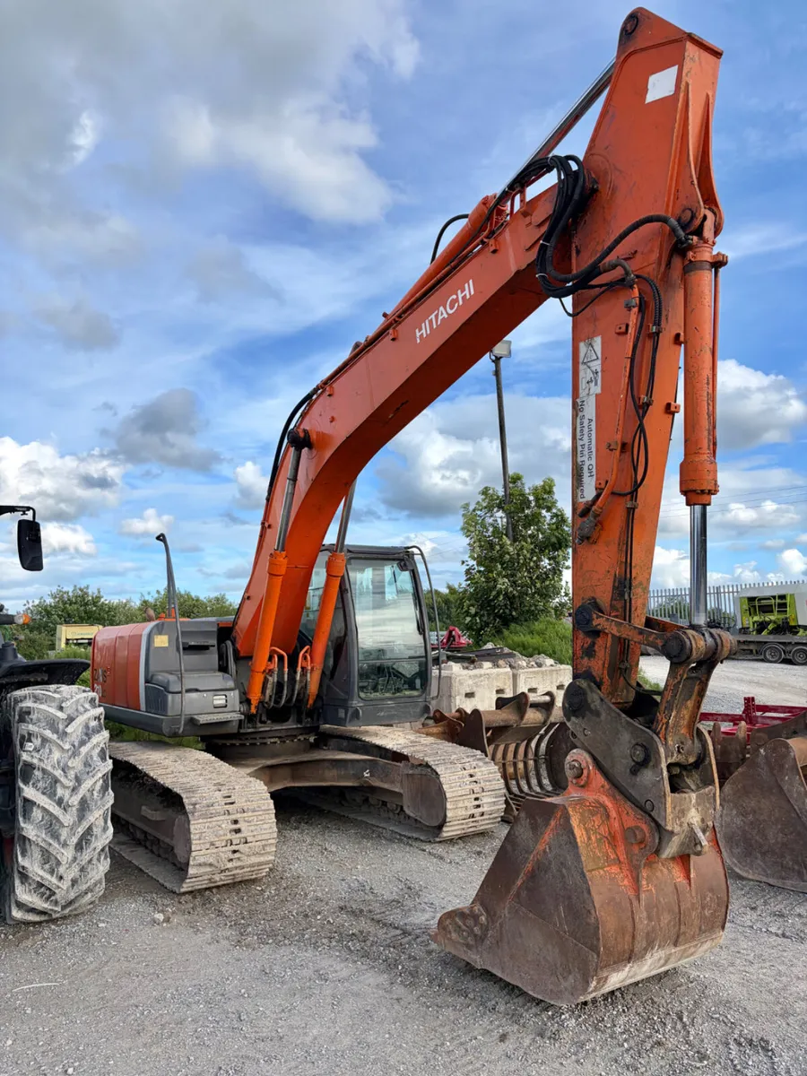 Portlaoise Auction Yard Full - Image 3