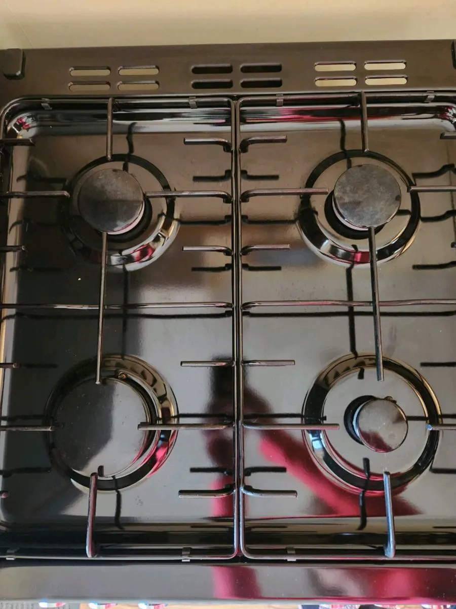 Gas oven & fridge freezer - Image 2