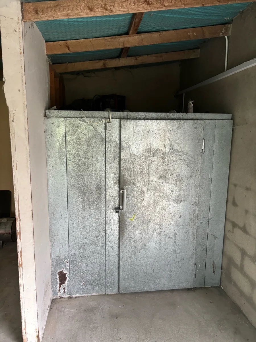 Refrigeration unit .. free - Image 1