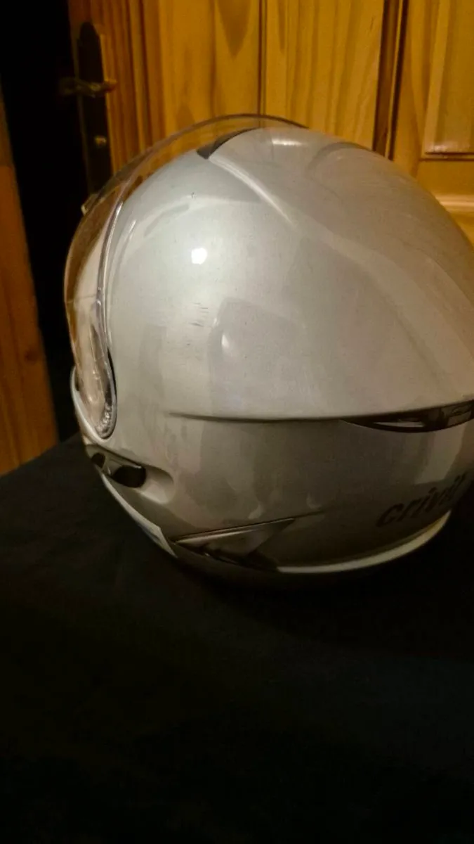 Motorbike helmet L/xl - Image 3