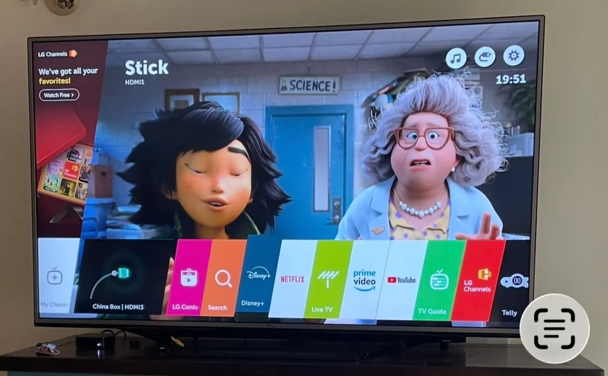 LG 60ins tv - Image 2