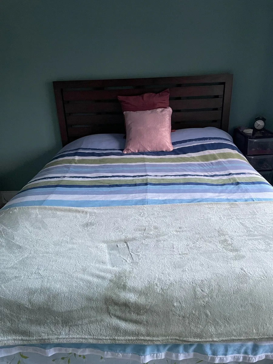Bed - Image 1