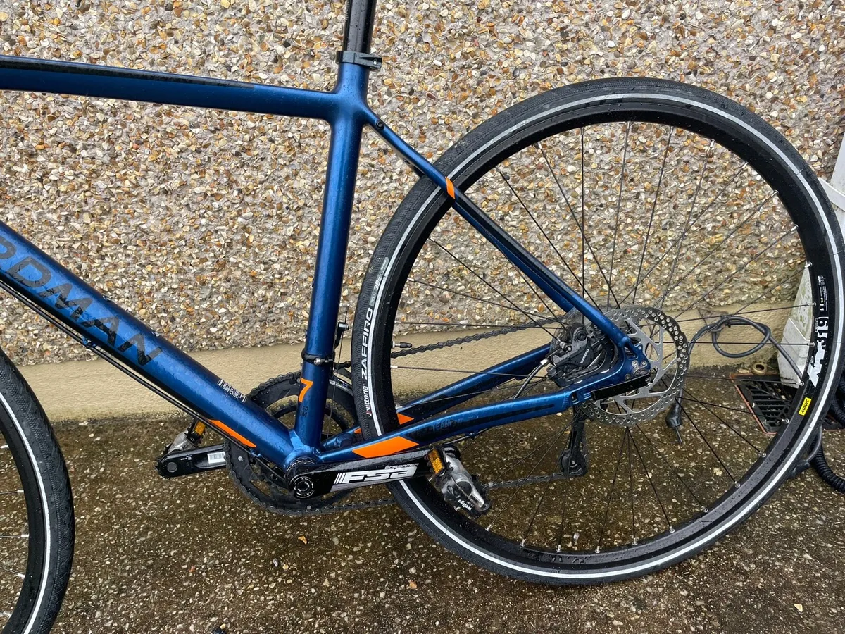 Boardman Flat Bars Racing Bike - Image 3