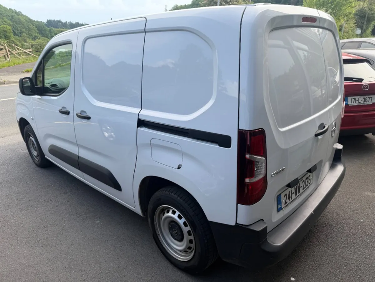 Opel Combo 19 KOMF L1H1-1.5 100PS D NO VAT - Image 4