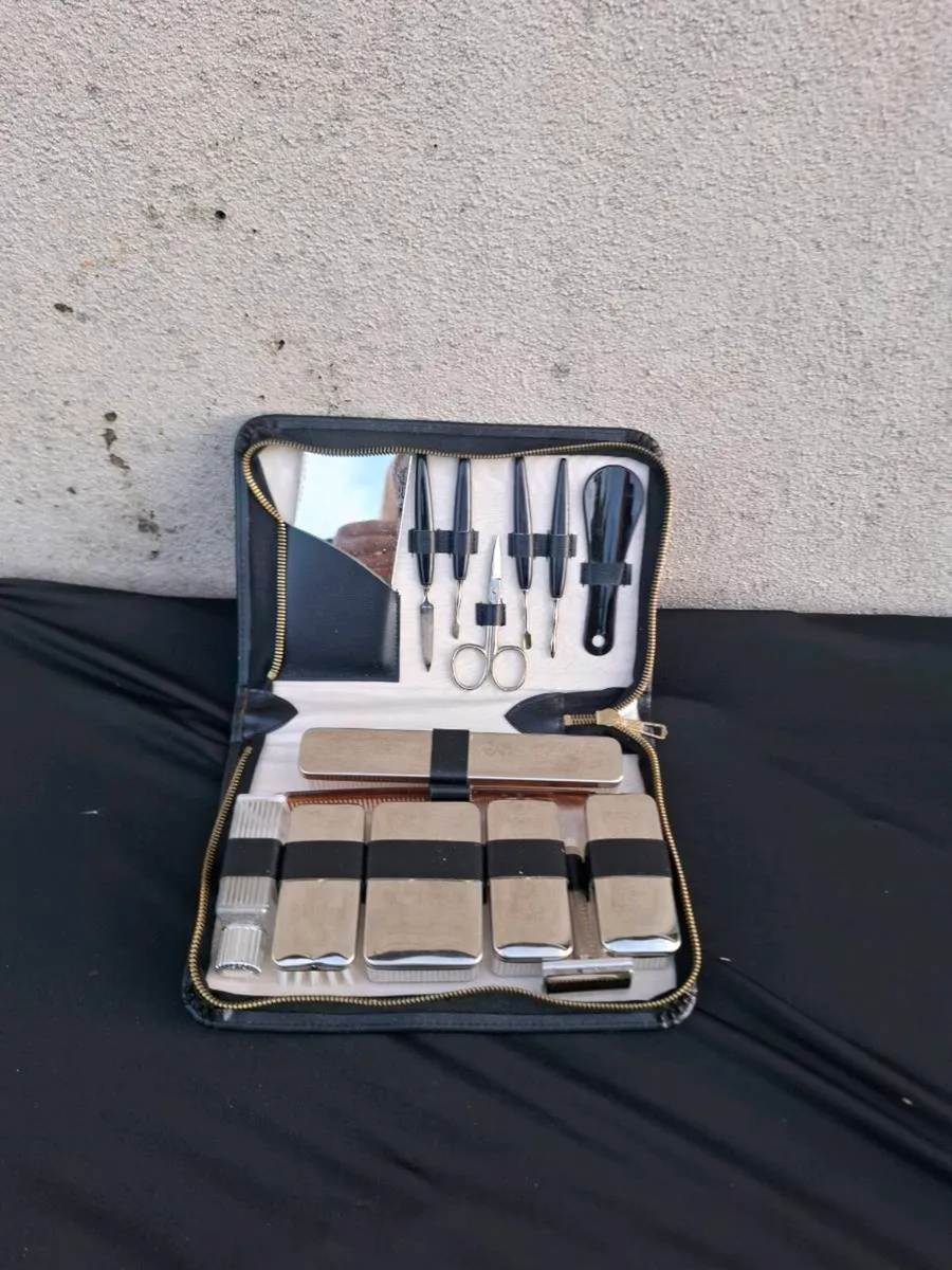 Vintage travel box postage possible
