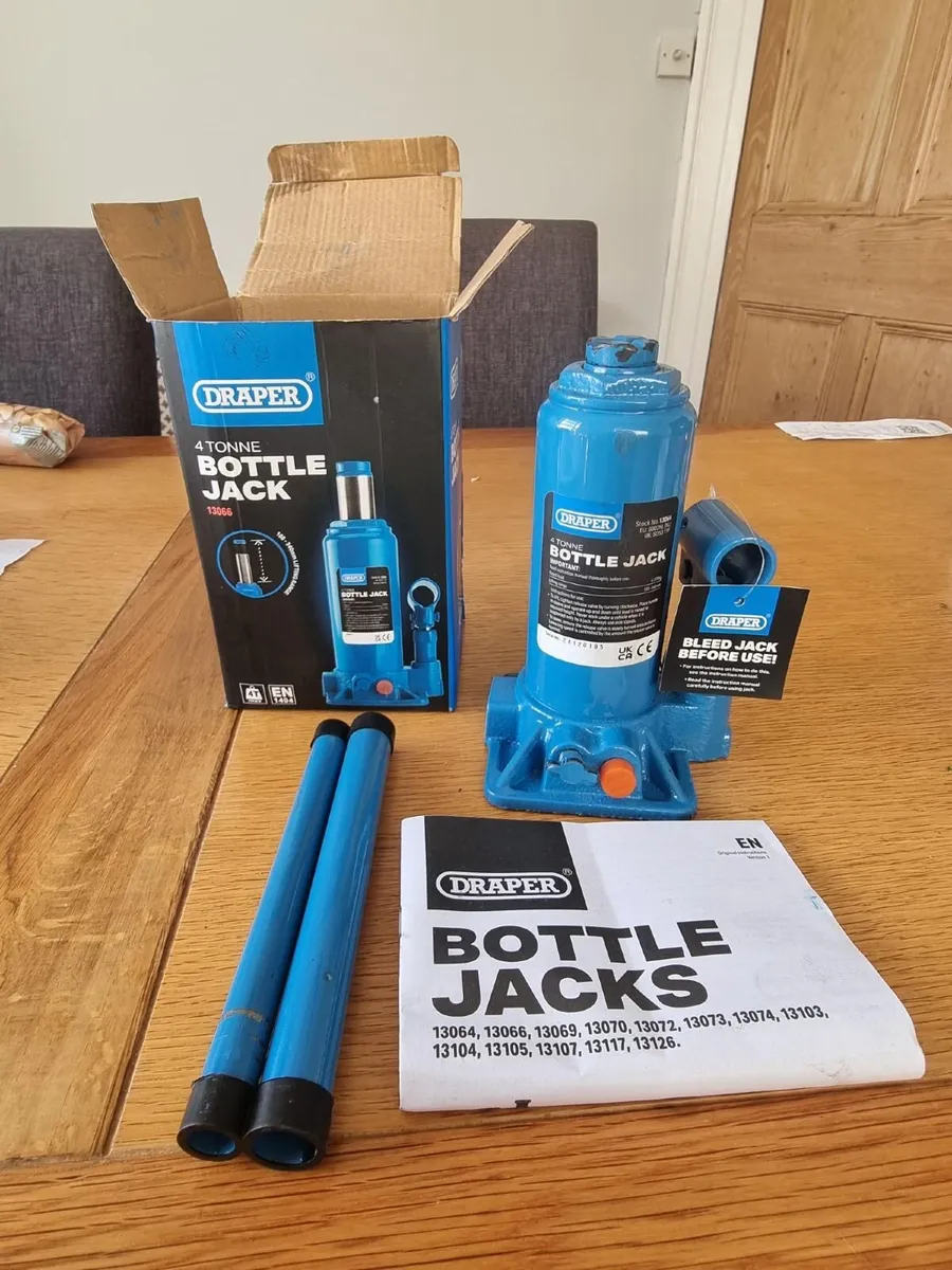 4 Tonne Bottle Jack - Image 1