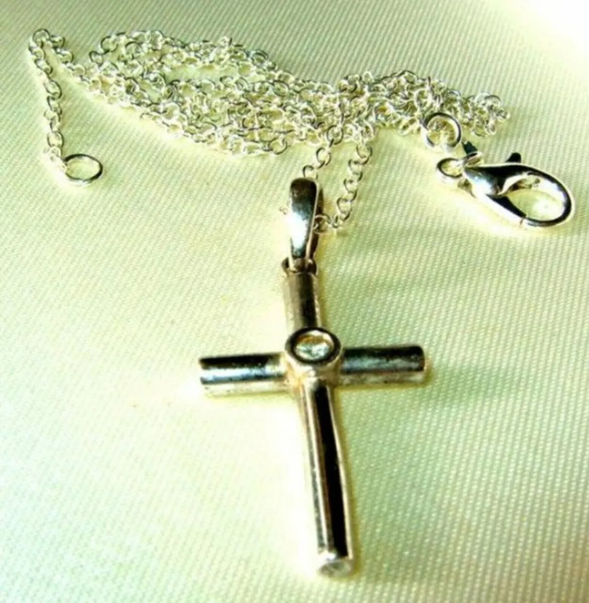 Vintage Hallmarked 9ct Gold Diamond Cross & Chain - Image 1