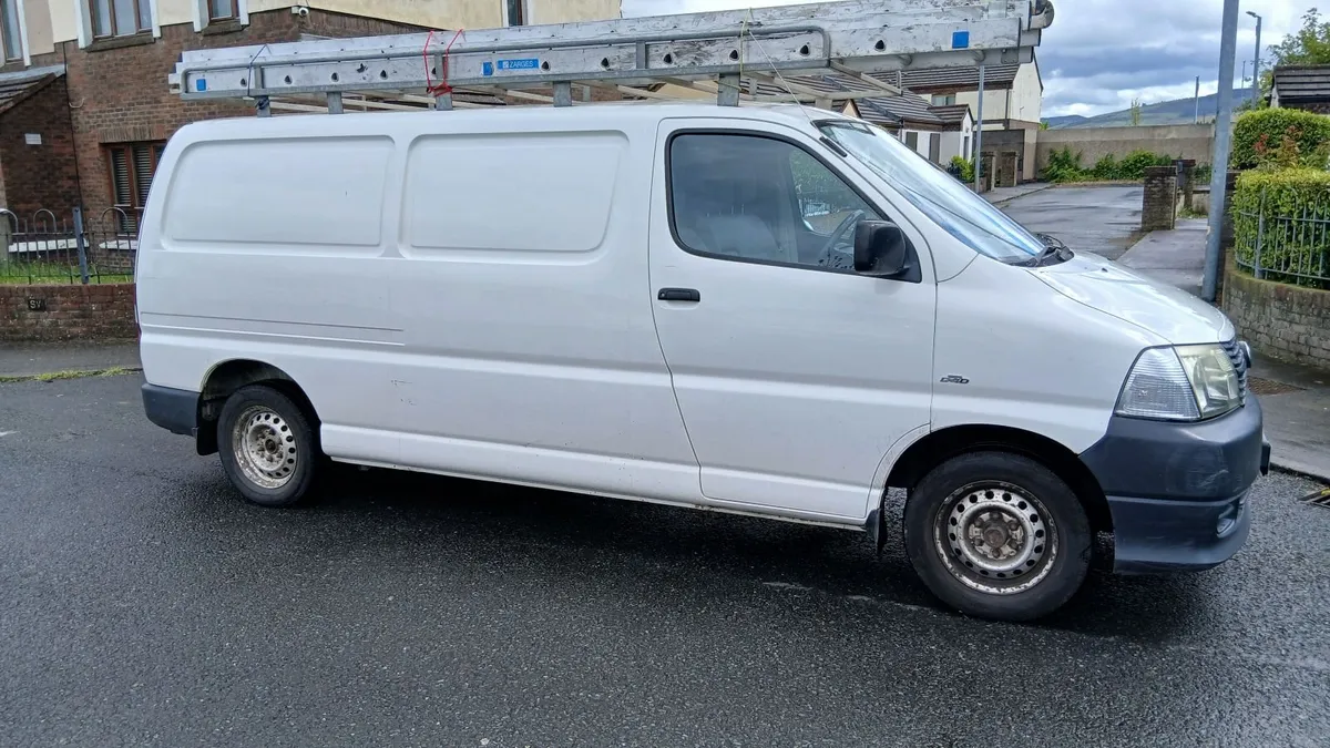 Toyota HiAce 2007 - Image 4