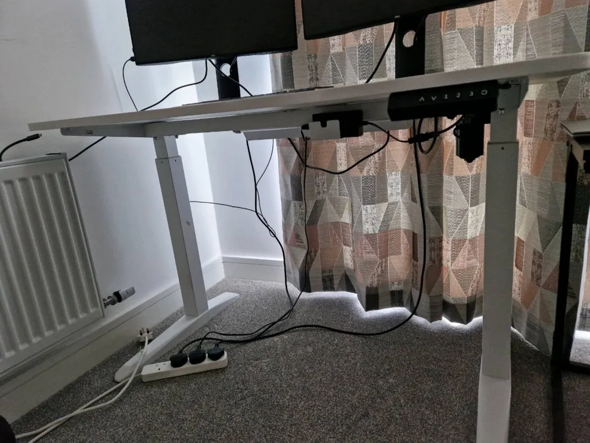 Office desk- height adjustable - Image 4