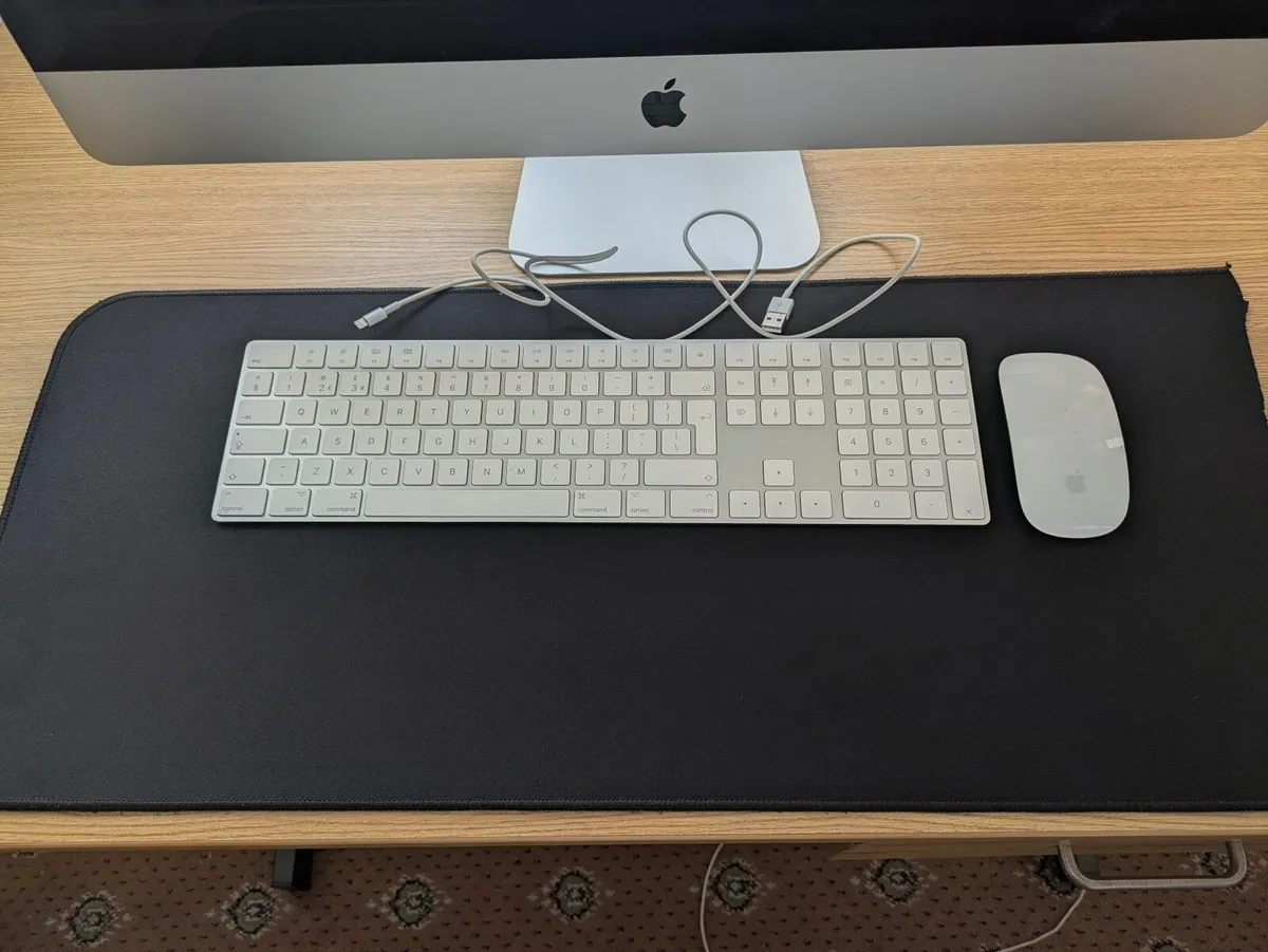 Mac 27" Retina 5K (2020) - 16GB RAM, Intel i5 - Image 2