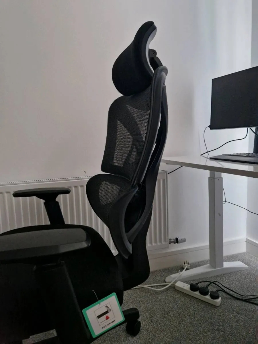 Office chair - Image 1