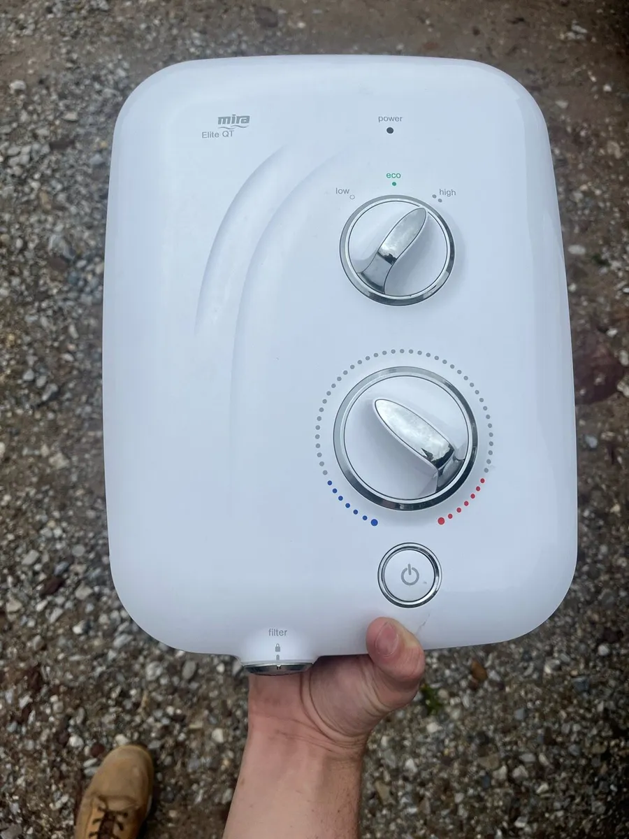 Mira elite QT electric shower unit - Image 1