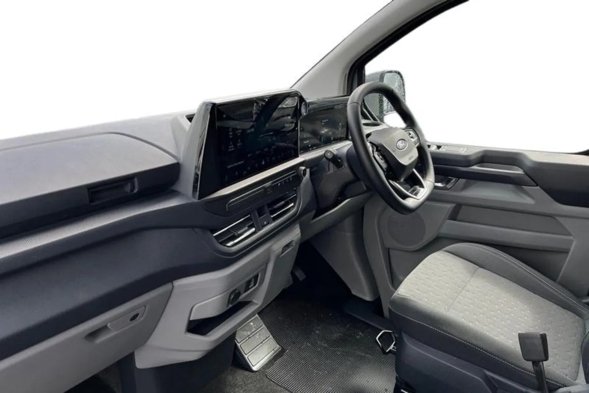 Ford Transit Custom LIMITED - Image 3