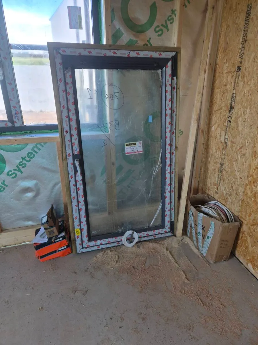 Double glazed window - Image 1