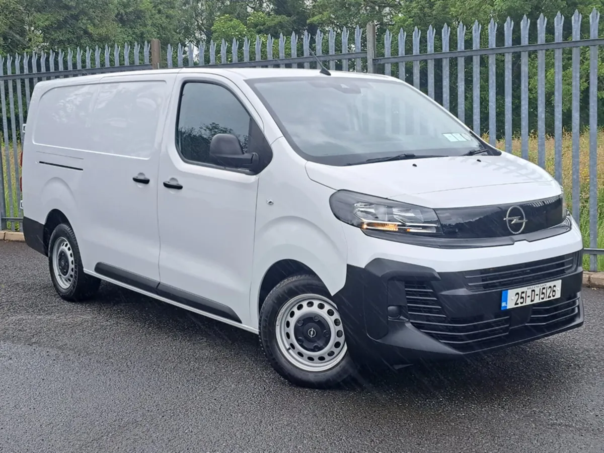 Opel Vivaro KOMFORT LWB 1.5TD 120PS - Image 1